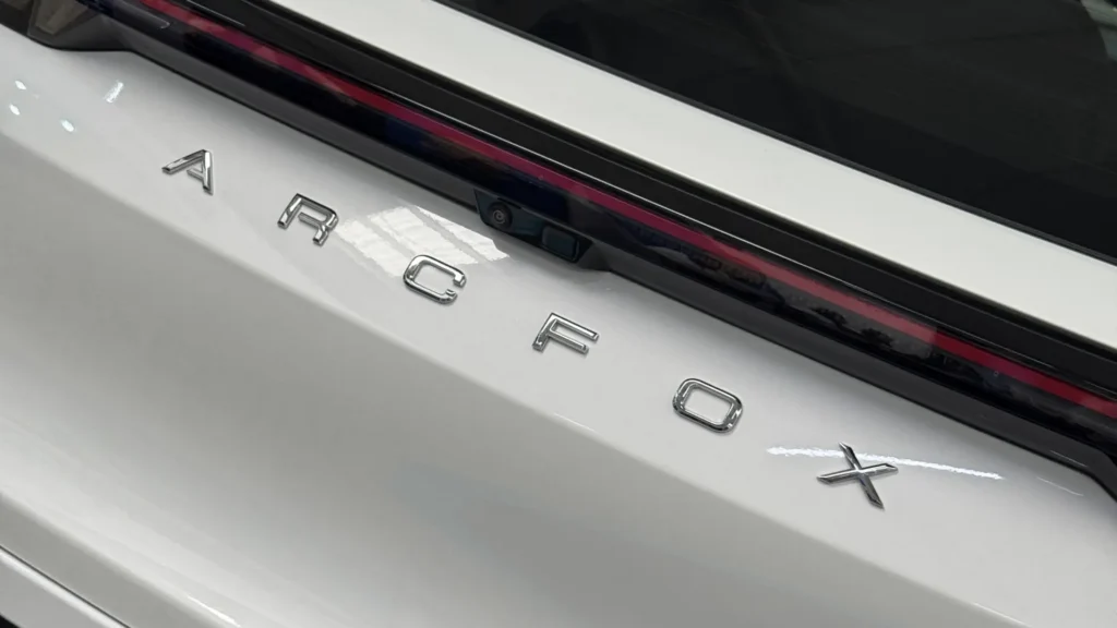 Arcfox llega a Colombia: Todo sobre los nuevos vehículos eléctricos que trae Magma Automotive 8 Arcfox llega a Colombia: Todo sobre los nuevos vehículos eléctricos que trae Magma Automotive -