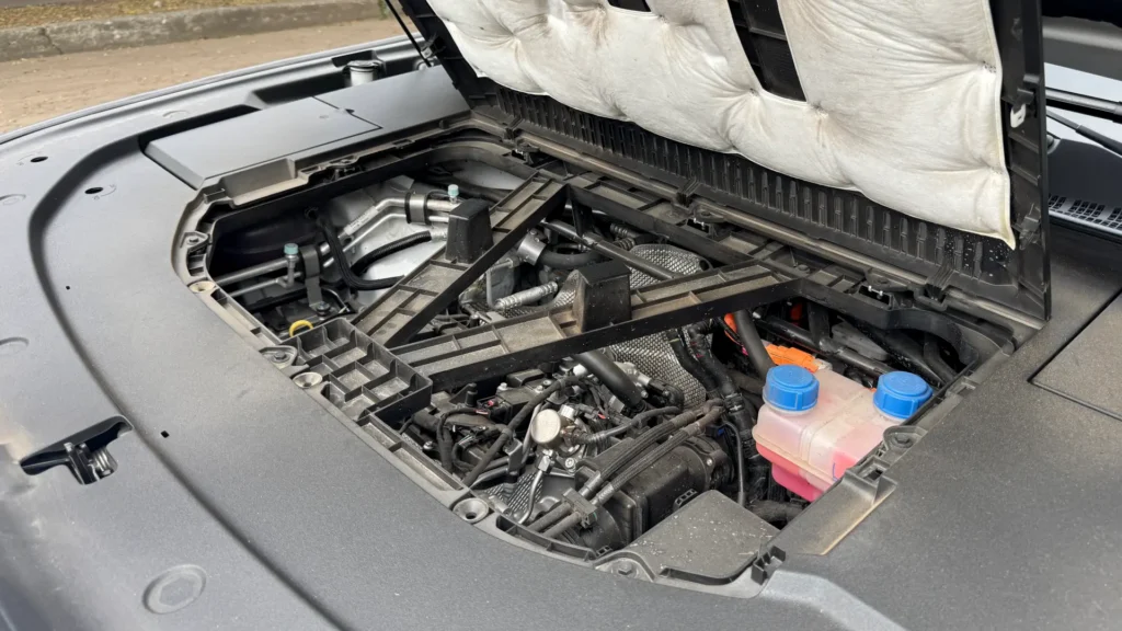Deepal G318: un SUV de rango extendido preparado para las aventuras off-road en Colombia 30 Deepal G318 Max Adventure capacidad off-road en Colombia