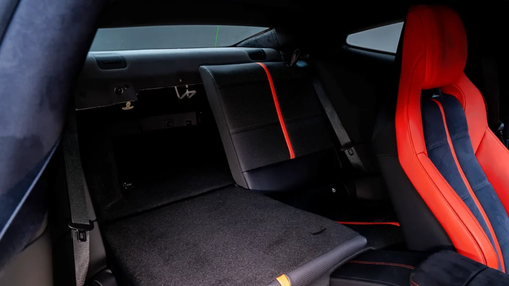 Así es el Denza Z, el nuevo supercar eléctrico desarrollado por BYD que alcanza los 300 km/h 5 Denza Z 2026 debut oficial