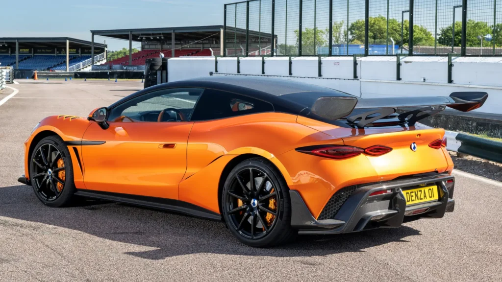 Así es el Denza Z, el nuevo supercar eléctrico desarrollado por BYD que alcanza los 300 km/h 6 Denza Z 2026 debut oficial