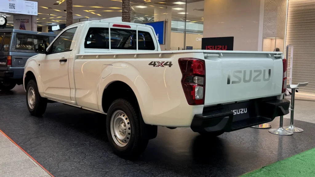 Nuevas Isuzu Pickup Cabina Sencilla y Chasis en Colombia: las versiones enfocadas al trabajo duro 6 Isuzu Pickup 2027 Cabina Sencilla en Colombia