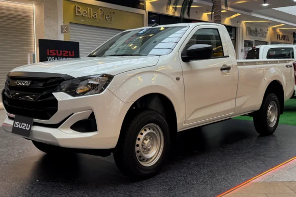Isuzu Pickup 2027 Cabina Sencilla en Colombia