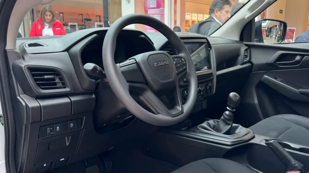Nuevas Isuzu Pickup Cabina Sencilla y Chasis en Colombia: las versiones enfocadas al trabajo duro 5 Isuzu Pickup 2027 Chasis en Colombia