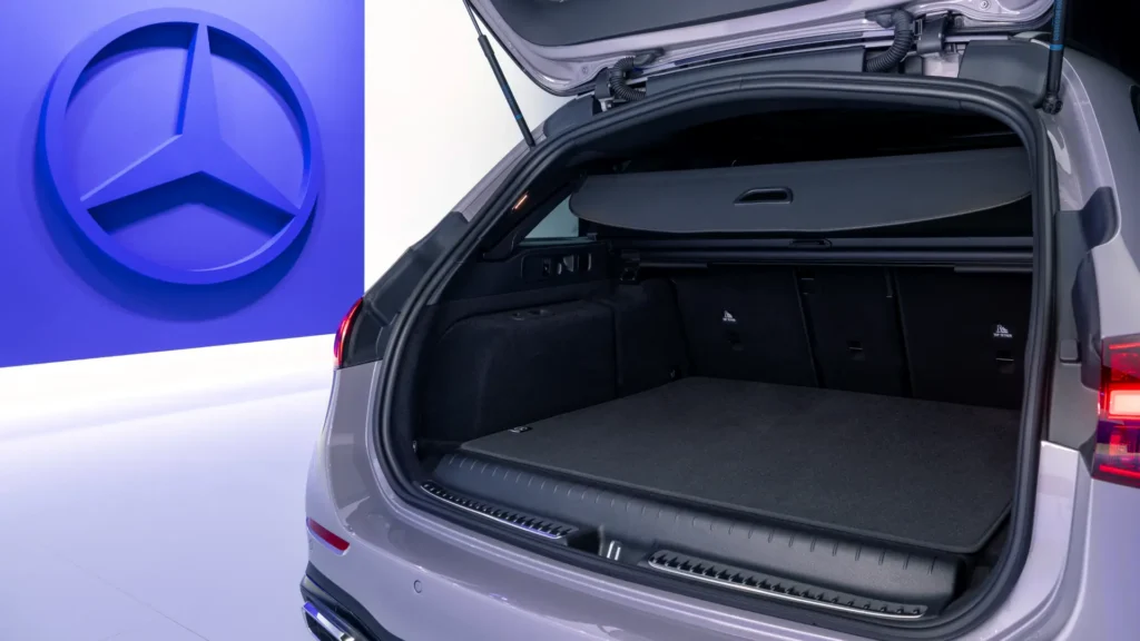 La Mercedes-Benz Clase C Estate se prepara para el 2027 con varias novedades 6 Mercedes-Benz Clase C Estate S206 facelift 2027