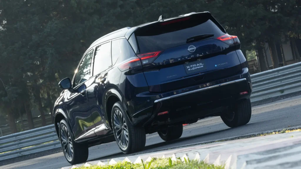 La Nissan X-Trail e-Power 2027 llega a Colombia: Conoce las novedades y diferencias de sus versiones 2 Nissan X-Trail e-Power 2027 facelift en Colombia