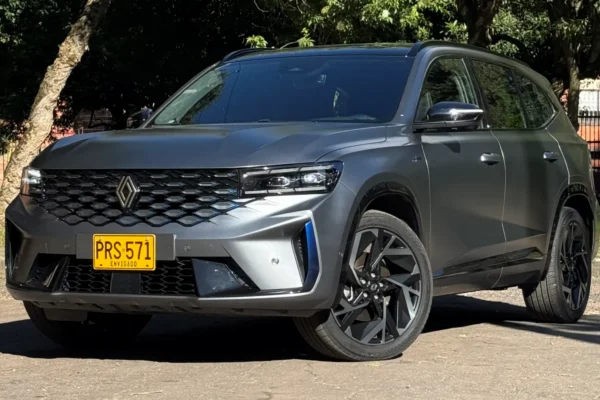 Renault Koleos E-Tech Hybrid esprit Alpine en Colombia