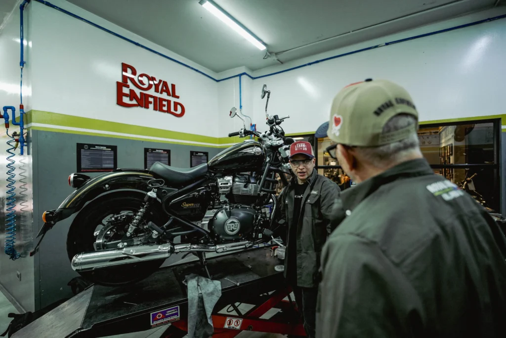Ensamblaje Super Meteor 650 Royal Enfield Royal Enfield