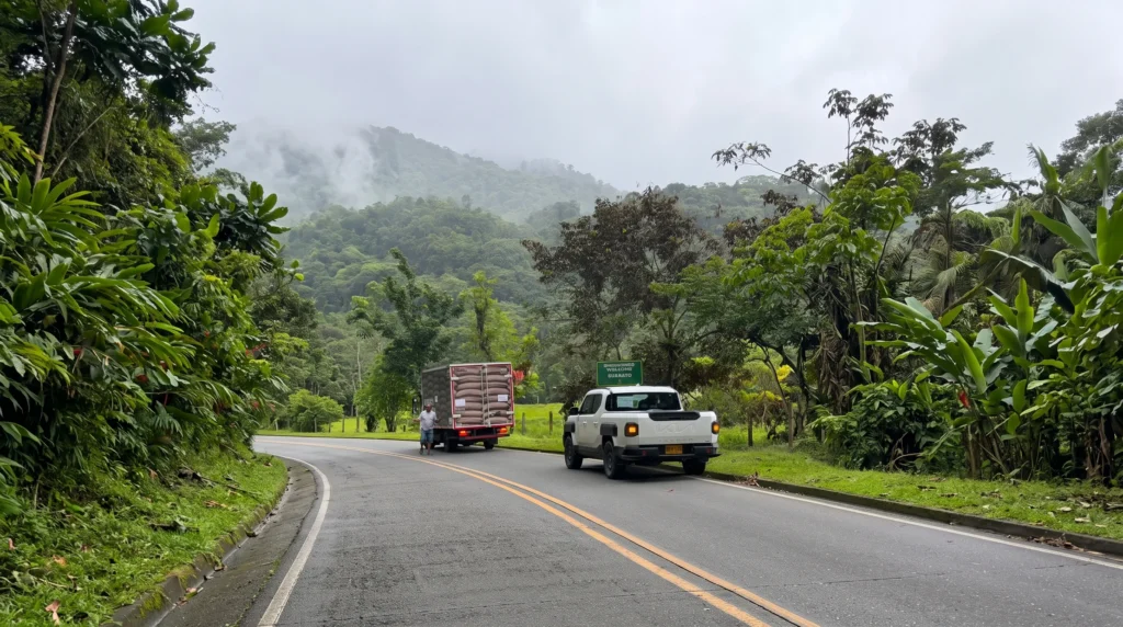 Kia movilizó 13 toneladas de ayuda humanitaria para Chocó tras un terremoto, desplegando Kia Tasman e invirtiendo $300 millones. Conoce su compromiso.