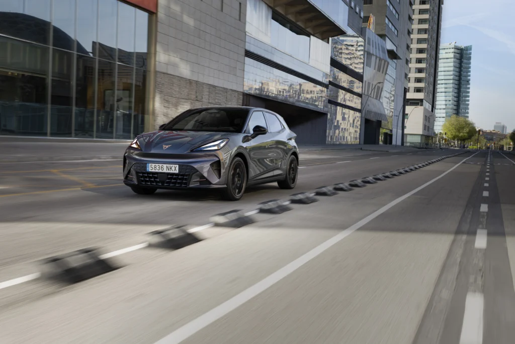 CUPRA Raval Plus: el hatchback eléctrico urbano con 135 CV 2 CUPRA Raval Plus CUPRA