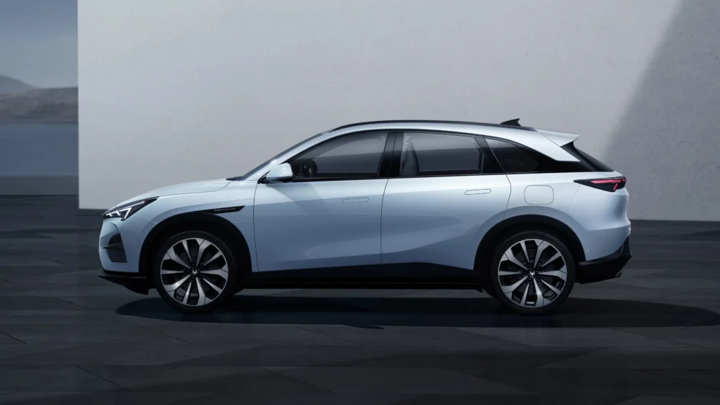 Arcfox T5: el SUV eléctrico galardonado con el iF Design Award 2025 3 Arcfox T5 BAIC
