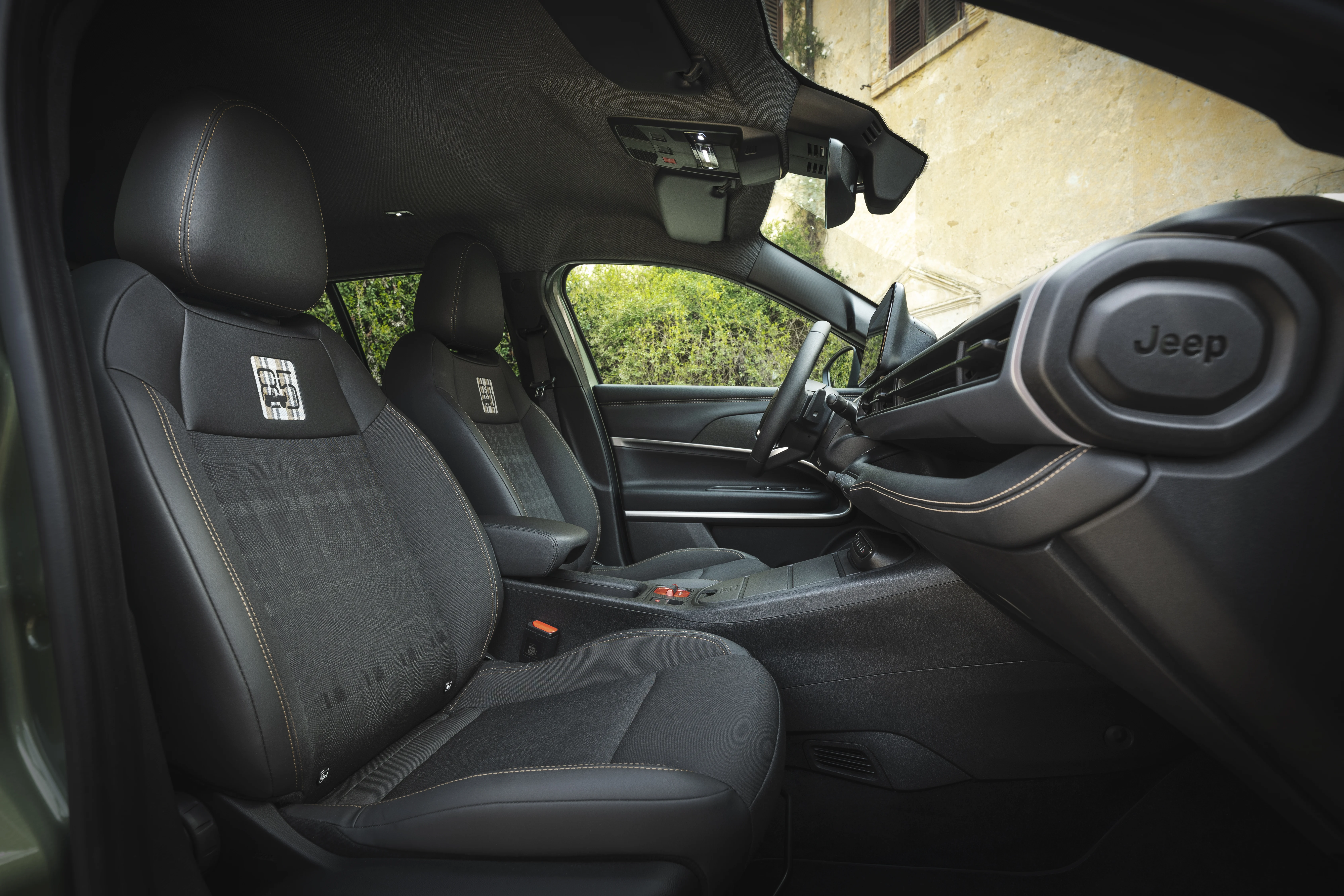 Jeep Avenger: un SUV compacto que reescribe la autenticidad en la conducción - New Jeep® Avenge...