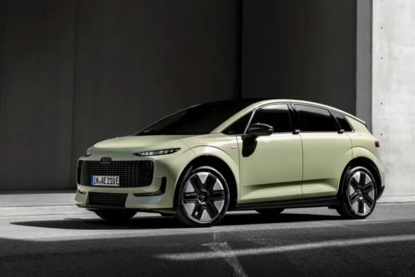 Descubran el Audi A2 e-tron, el carro eléctrico más eficiente de Audi. Eficiencia, diseño y tecnología premium para Europa. ¡Conozcan más aquí!