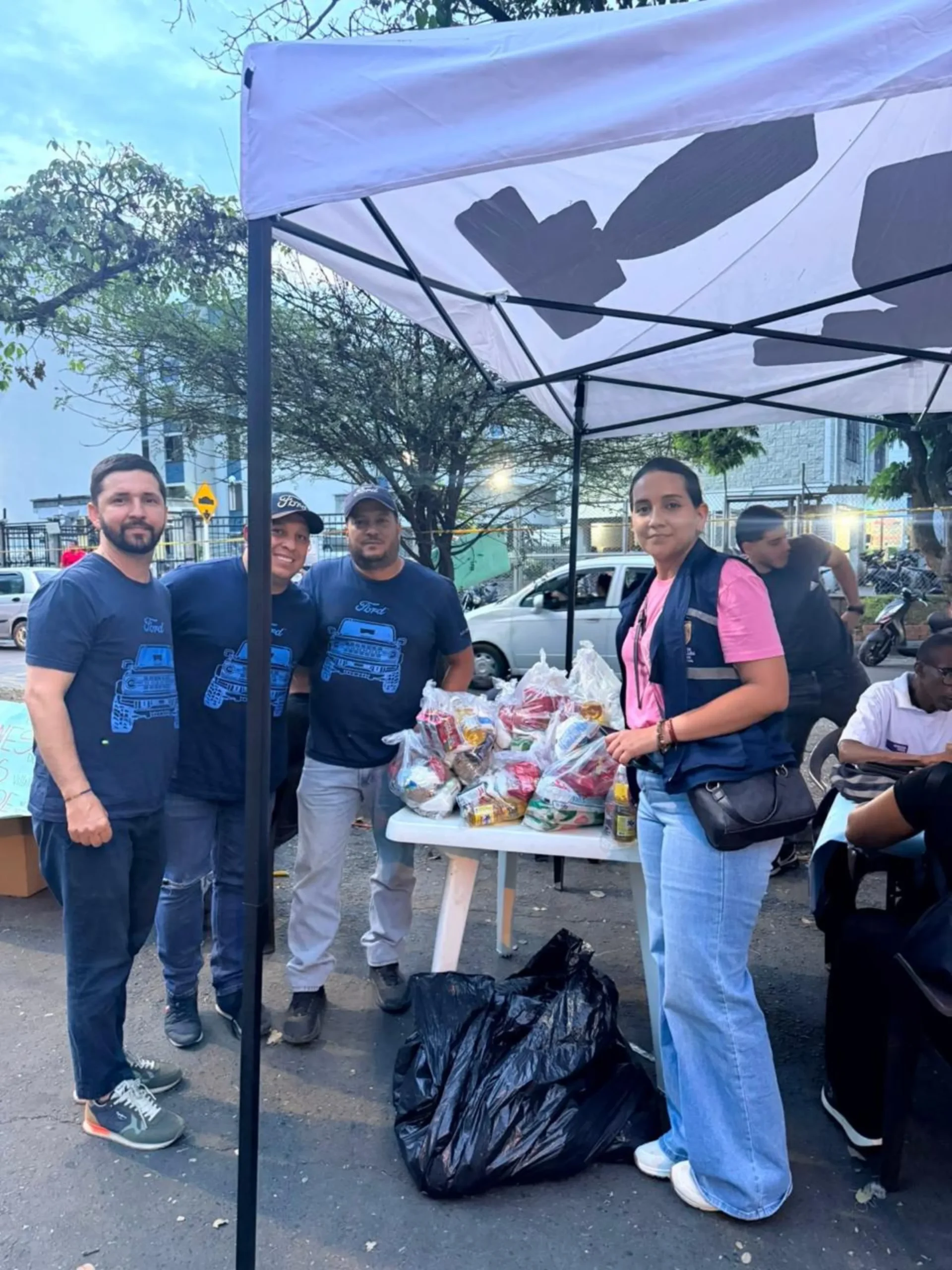 Ayuda humanitaria de Ford Ford