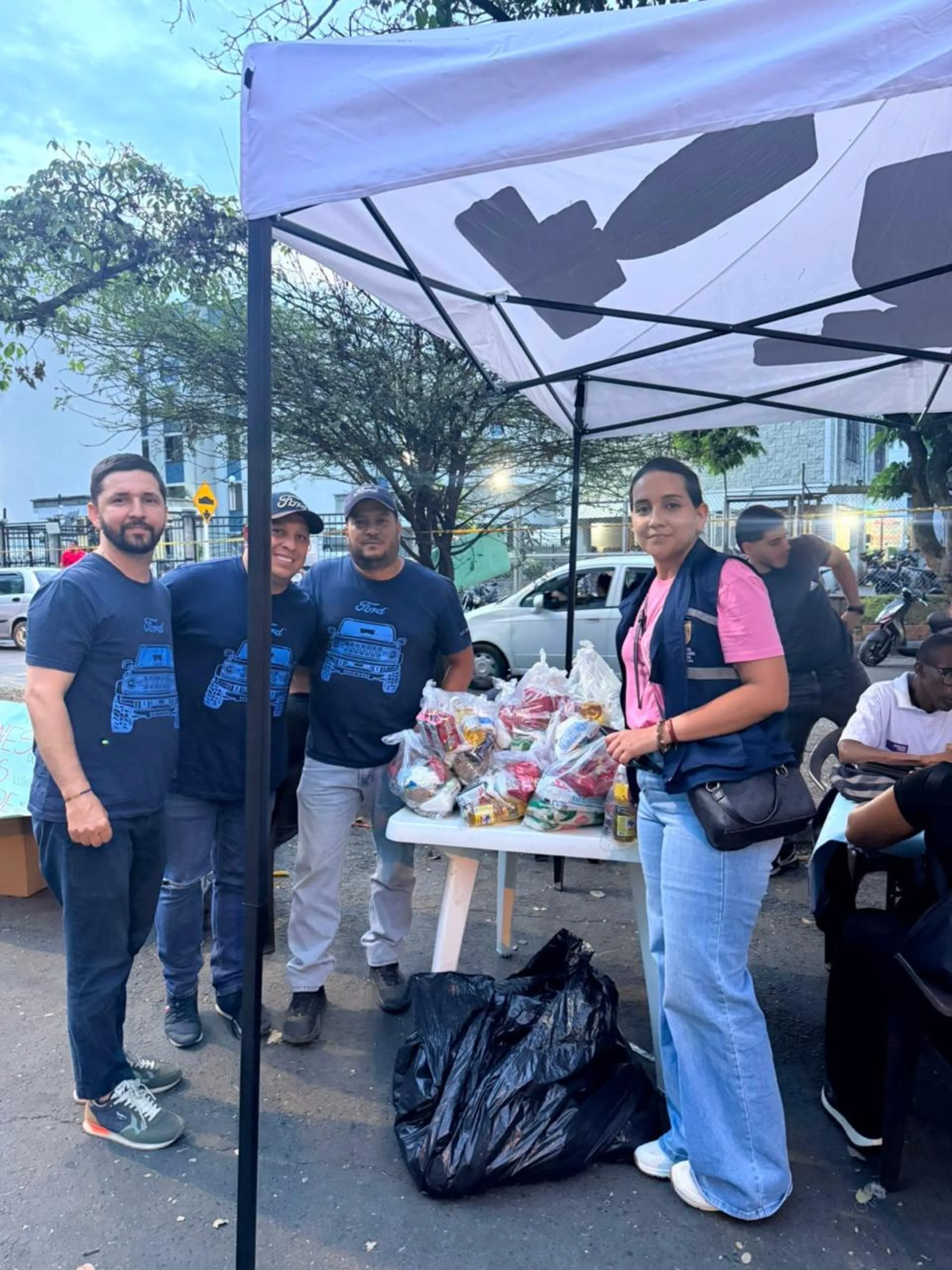 Ayuda humanitaria de Ford Ford
