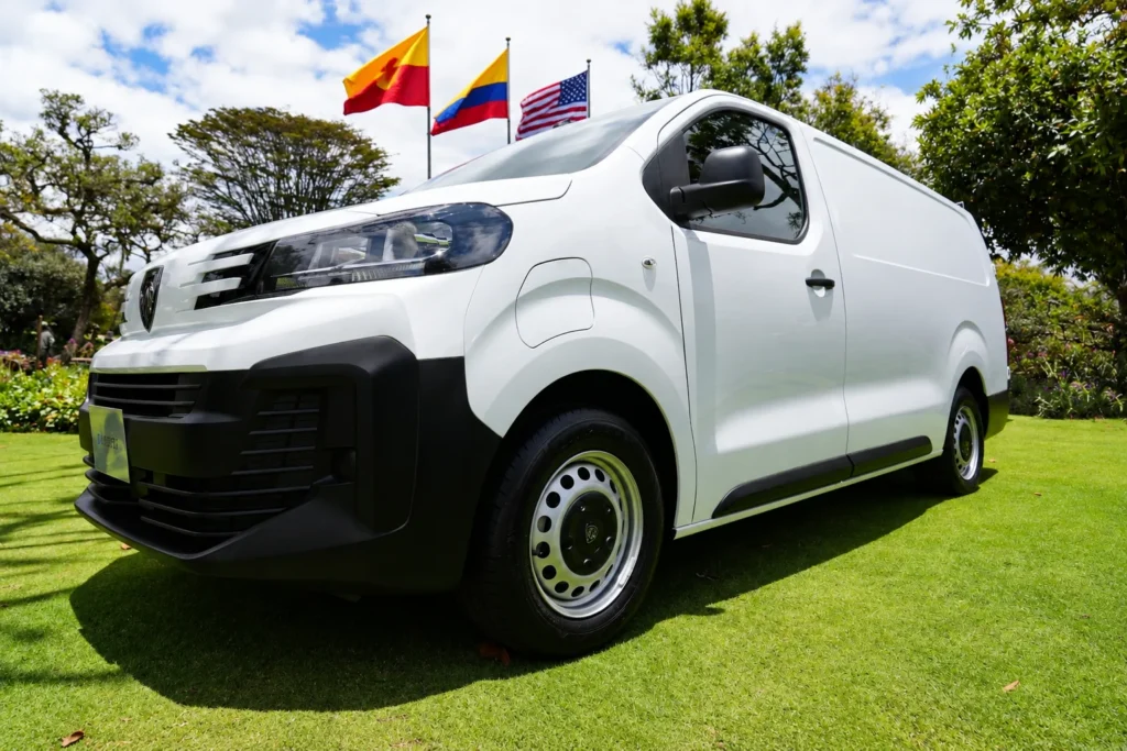 Lanzamiento de Peugeot Partner: utilitarios eléctricos para la última milla en Colombia 5 lanzamiento de Peugeot Partner Peugeot