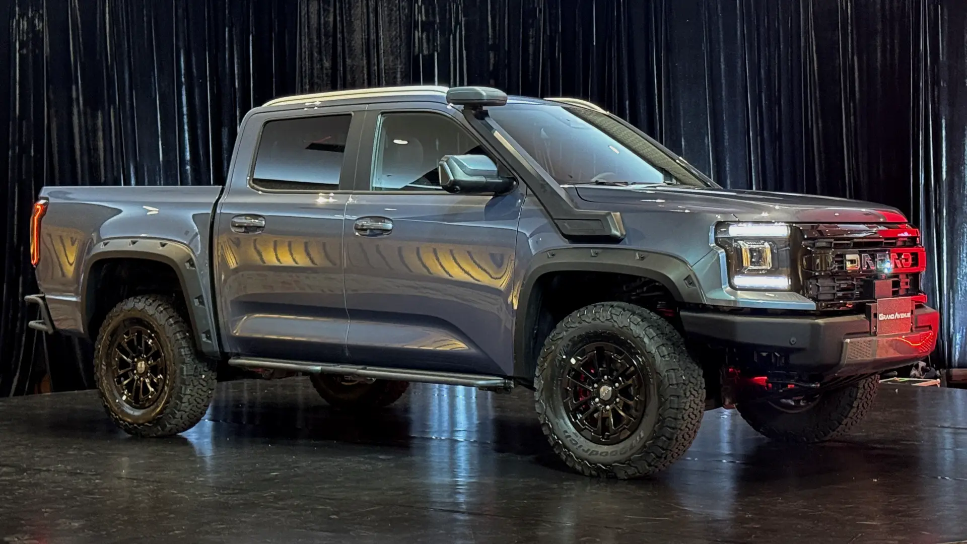 JMC Grand Avenue Pro en Colombia
