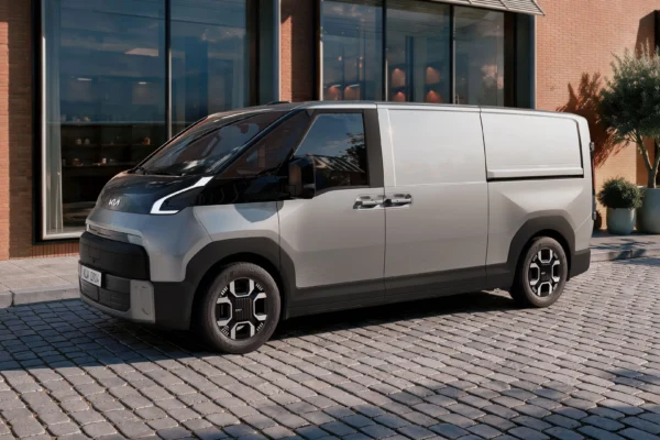 Kia PV7 eléctrico, versión Cargo, vista frontal lateral