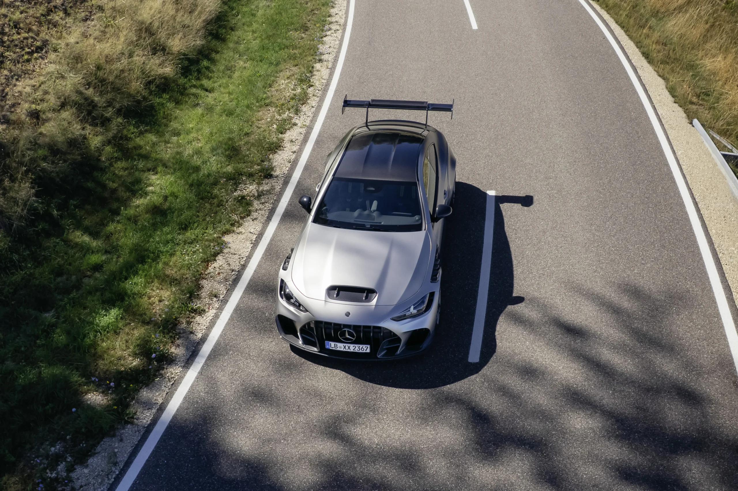 Mercedes-AMG CLE 646 Spezialanfertigung: Mercedes-AMG GT R Pro frontal con alerón