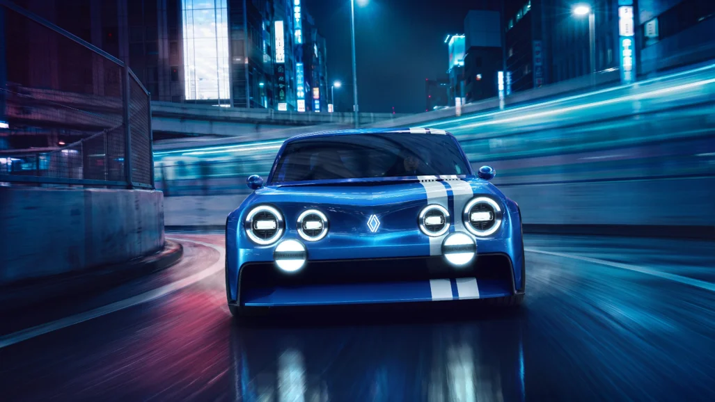 Renault 8 Gordini Concept azul en movimiento nocturno
