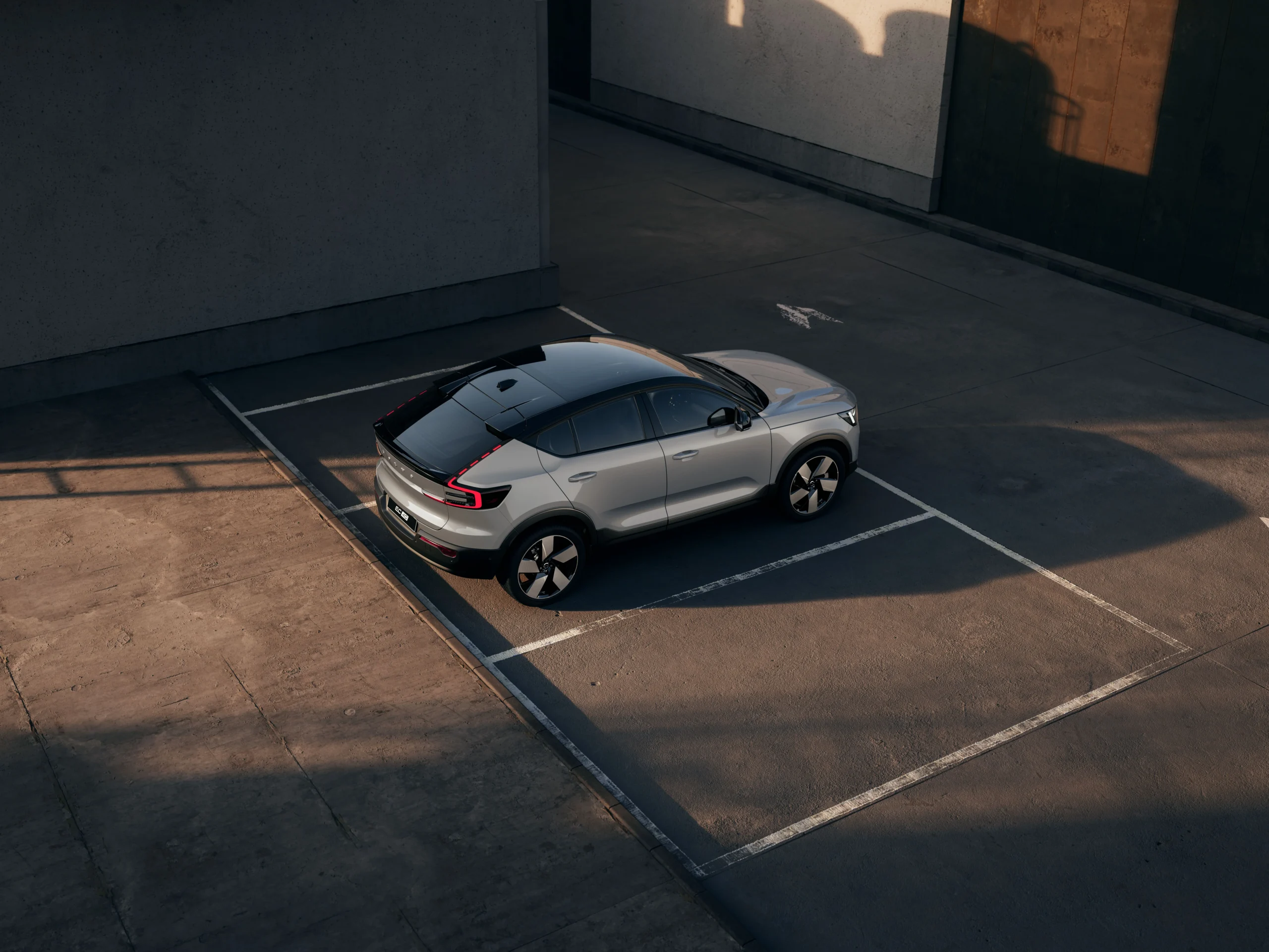 Actualización de los Serie 40 de Volvo: diseño, tecnología y seguridad elevadas 3 actualización de los Serie 40 de Volvo: Volvo volvo ec40 exterior parte superior trasera scaled