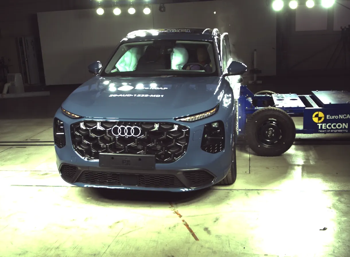Audi Q7 prueba impacto frontal Euro NCAP.