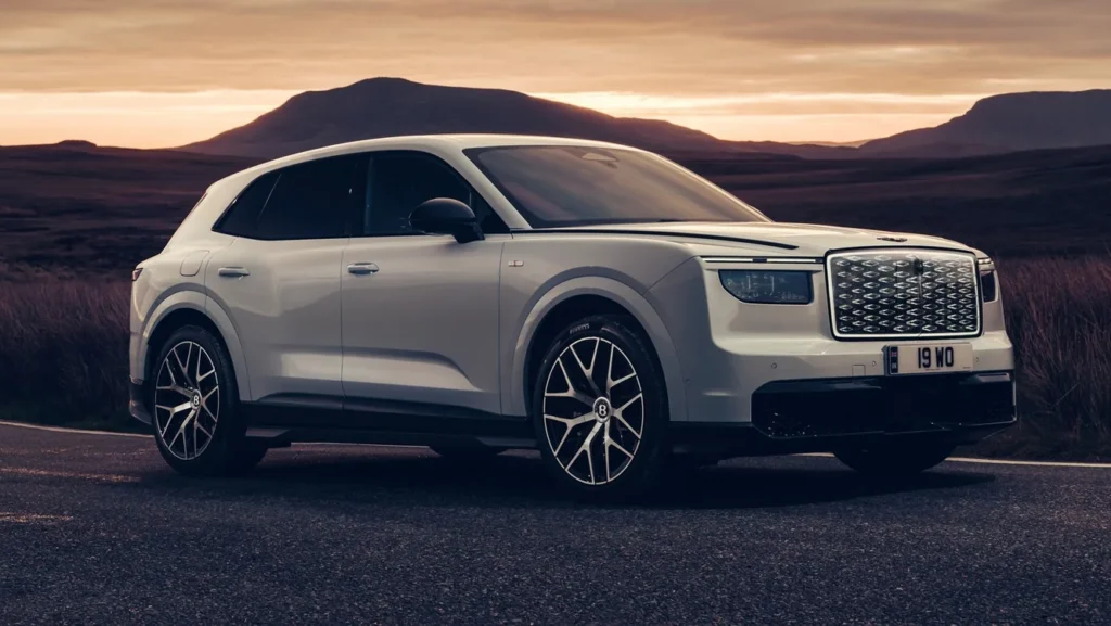 Bentley Torcal First Edition frontal atardecer