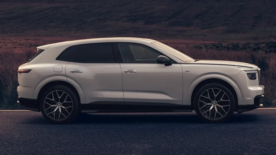 Bentley Torcal First Edition: lujo y rendimiento se fusionan en una propuesta exclusiva 2 Bentley Torcal First Edition SUV paisaje