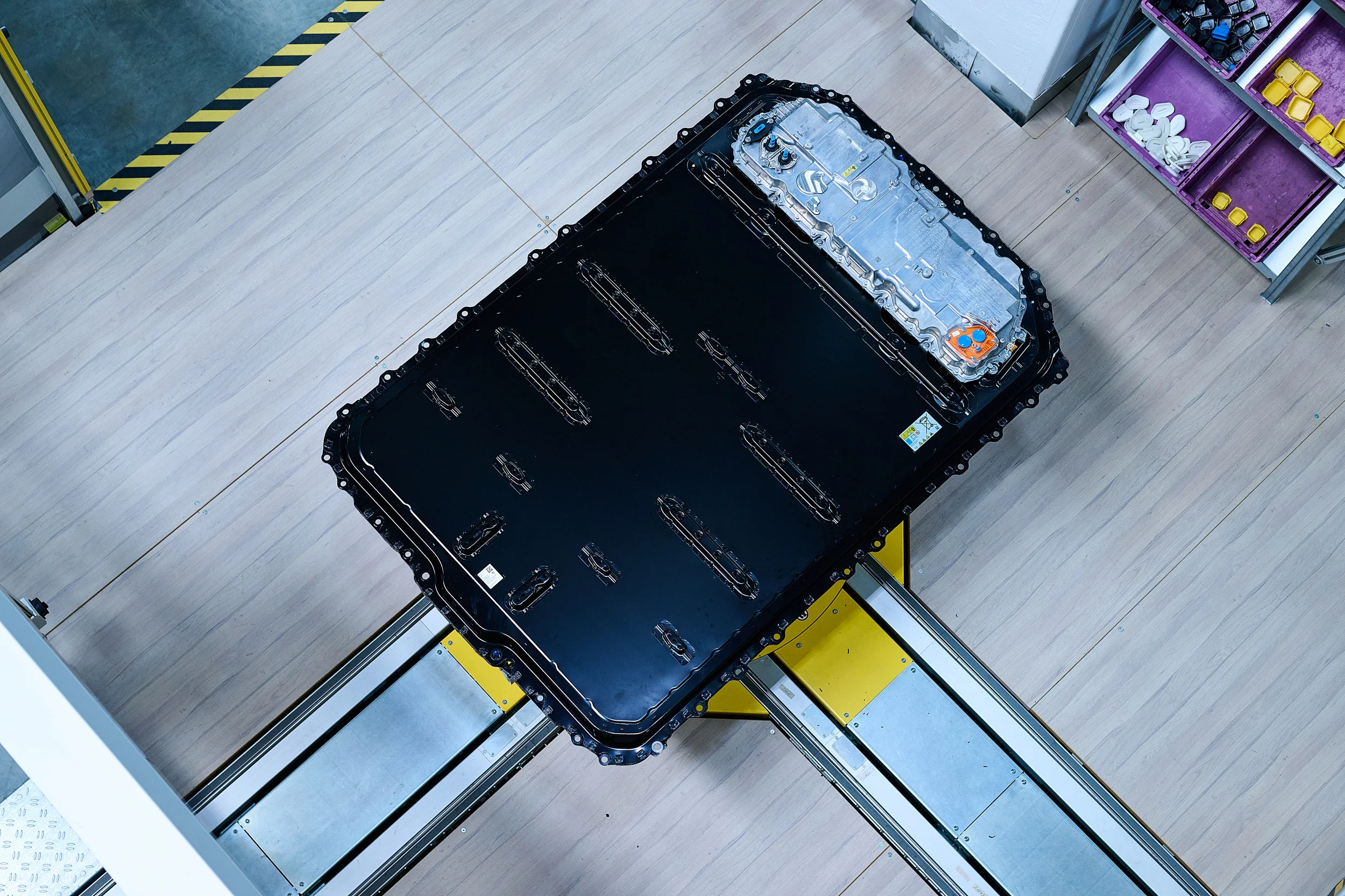 La batería Gen6 BMW es reconocida como Innovación Global por su tecnología de alto voltaje 3 batería Gen6 BMW: Batería de alto voltaje Gen6 de BMW en producción.