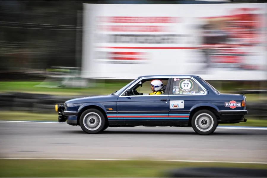 Campeonato Nacional de Automovilismo: BMW E30 coupé compitiendo en Campeonato Nacional Automovilismo.