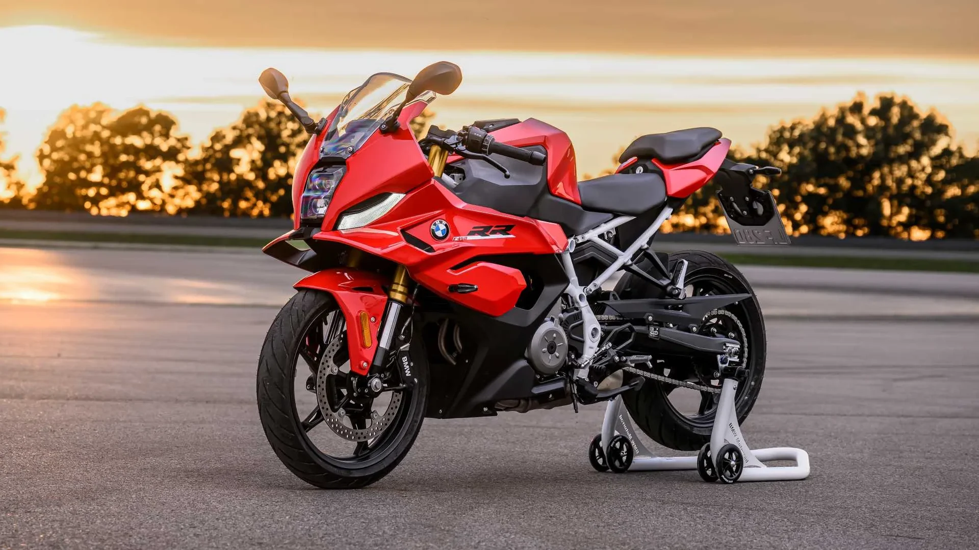 BMW F 450 RR: BMW Motorrad F 450 RR roja
