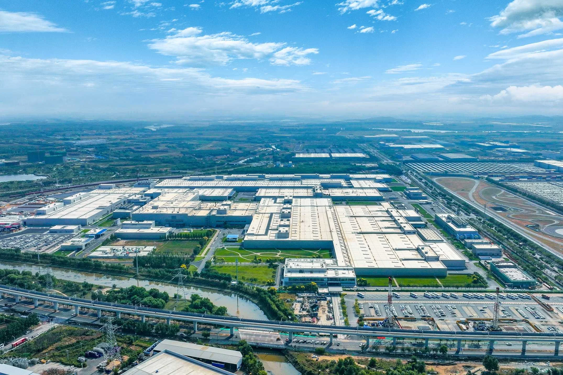 baterías Gen6 BMW: Planta de manufactura BMW Group Shenyang Gen6 baterías