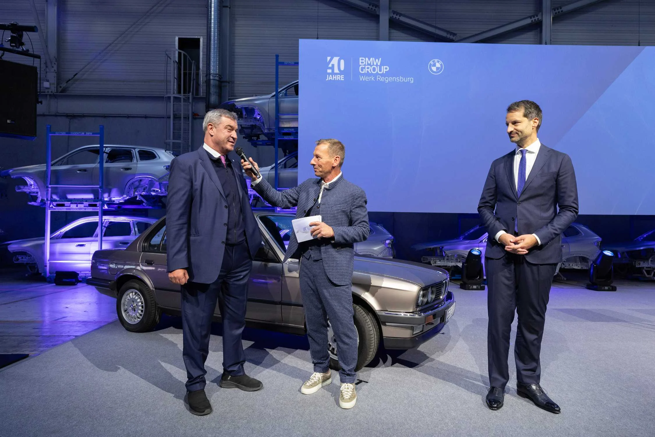 aniversario de BMW: Celebración 40 años BMW Regensburg con modelos históricos.