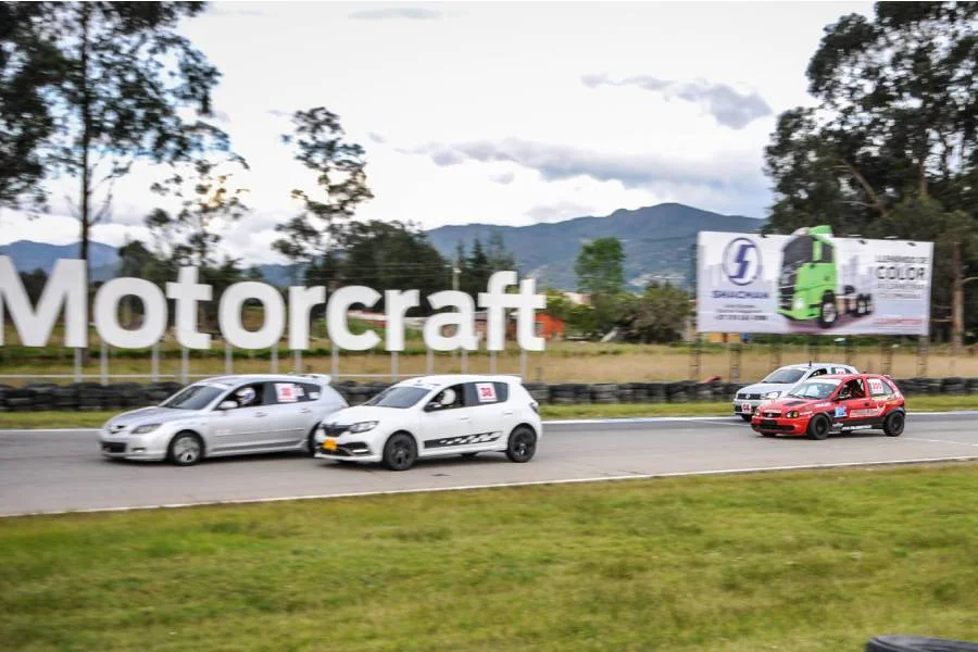 Campeonato Nacional de Automovilismo: Tocancipá vivirá la gran final del 'Premio Ford 130' 2 Campeonato Nacional de Automovilismo: Automóviles de calle compitiendo en Premio Ford 130.