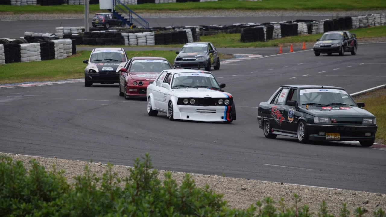Campeonato Nacional de Automovilismo 2026: Tocancipá coronó a sus campeones 4 Campeonato Nacional de Automovilismo 2026: Carros de competencia en el PREMIO FORD 130.