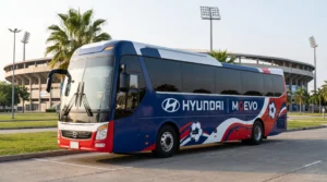 donación de Hyundai: Bus Hyundai MOEVO apoyando fundación con jóvenes.