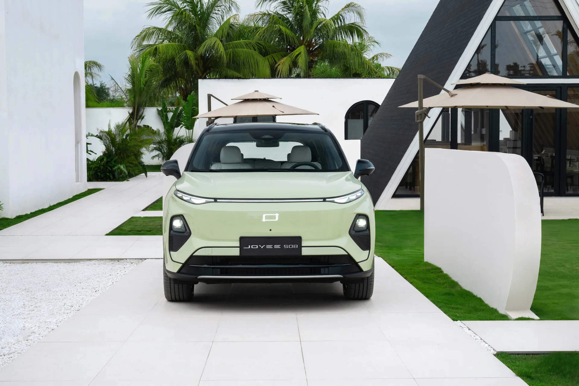 JOYEE S08: el nuevo SUV híbrido que llega a Colombia con gran autonomía 5 JOYEE S08: Vista frontal del Joyee 508 en su lanzamiento.