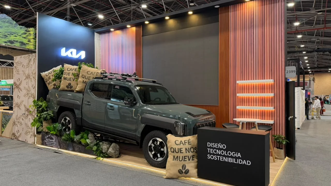 Kia Tasman en exposición de Cafés de Colombia
