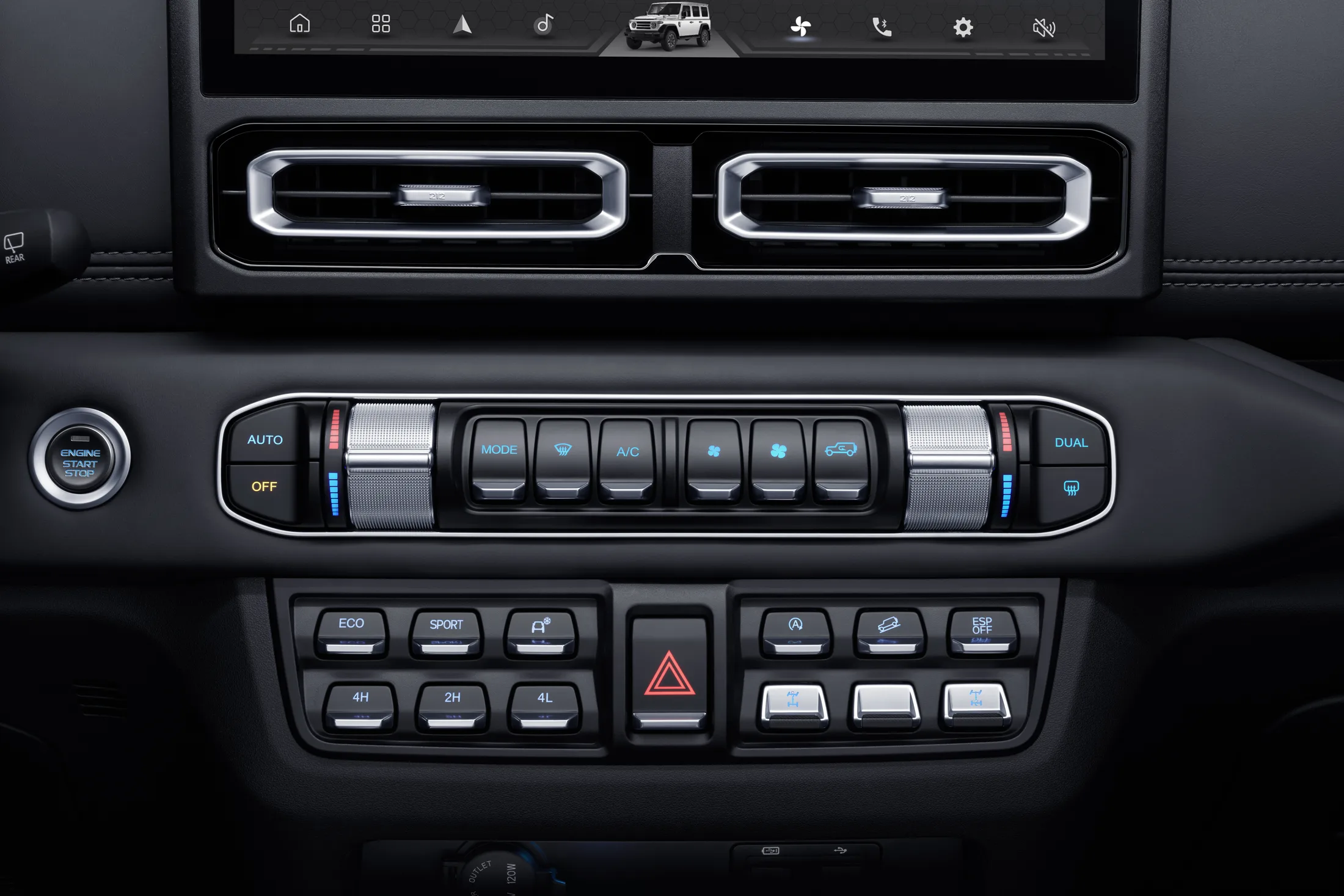 212 T01 Adventure: un todoterreno puro llega a Colombia con doble eje rígido 5 T01 Adventure: Controles de climatización y tracción en cabina
