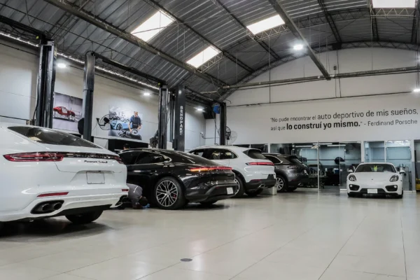 servicio de Porsche: Porsche porsche panamera cayenne taller mecanico servicio scaled