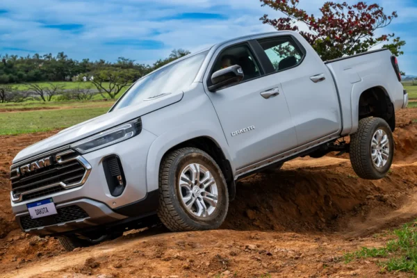 Nueva RAM Dakota Bighorn en Colombia