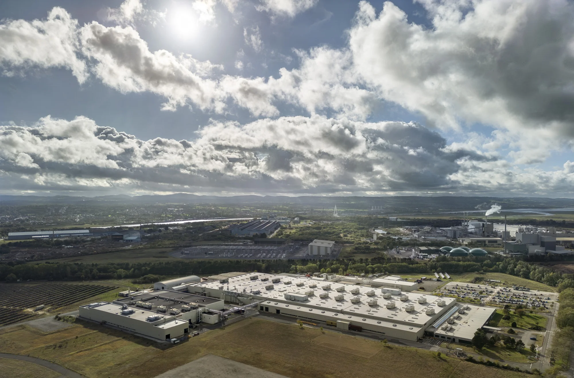 Producción neutra en carbono Toyota: la planta de Deeside marca un hito histórico 2 producción neutra en carbono Toyota: Vista aérea de la planta de motores de Toyota en el Reino Unido.