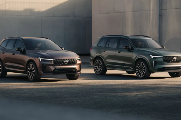 Volvo XC60 y XC90 híbridos: Volvo XC60 y XC90 frontales con diseño renovado.