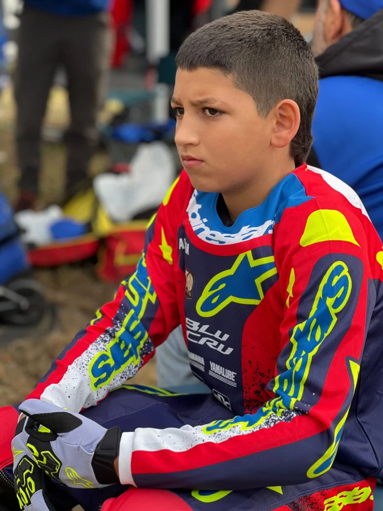 copa YZ BLU CRU SuperFinale: Piloto de motocross con uniforme Yamaha BLU CRU.